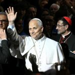 Vaticano informa que Papa Leão XIV se recupera bem após cirurgia no pulmão