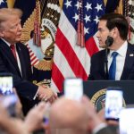 Vencedora do Nobel da Paz diz que EUA devem retomar defesa aos direitos humanos e cobra 'seriedade'