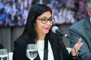 Venezuela avalia devolver empresas e bens ao setor privado