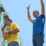 VÍDEO: Flávio diz que Jair Bolsonaro colocará a faixa presidencial nele no dia da posse e promete reduzir maioridade penal