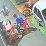 VÍDEO: Homem tenta matar sobrinho de pastor por se sentir discriminado em igreja de MG