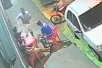 VÍDEO: Homem tenta matar sobrinho de pastor por se sentir discriminado em igreja de MG
