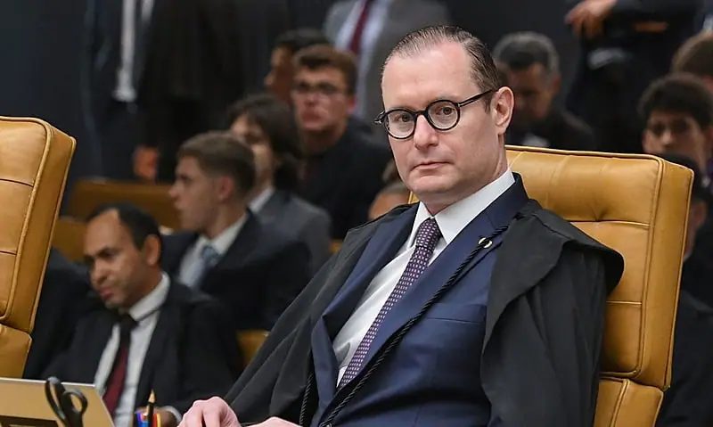 Zanin assume relatoria de ação do PT para esticar votação